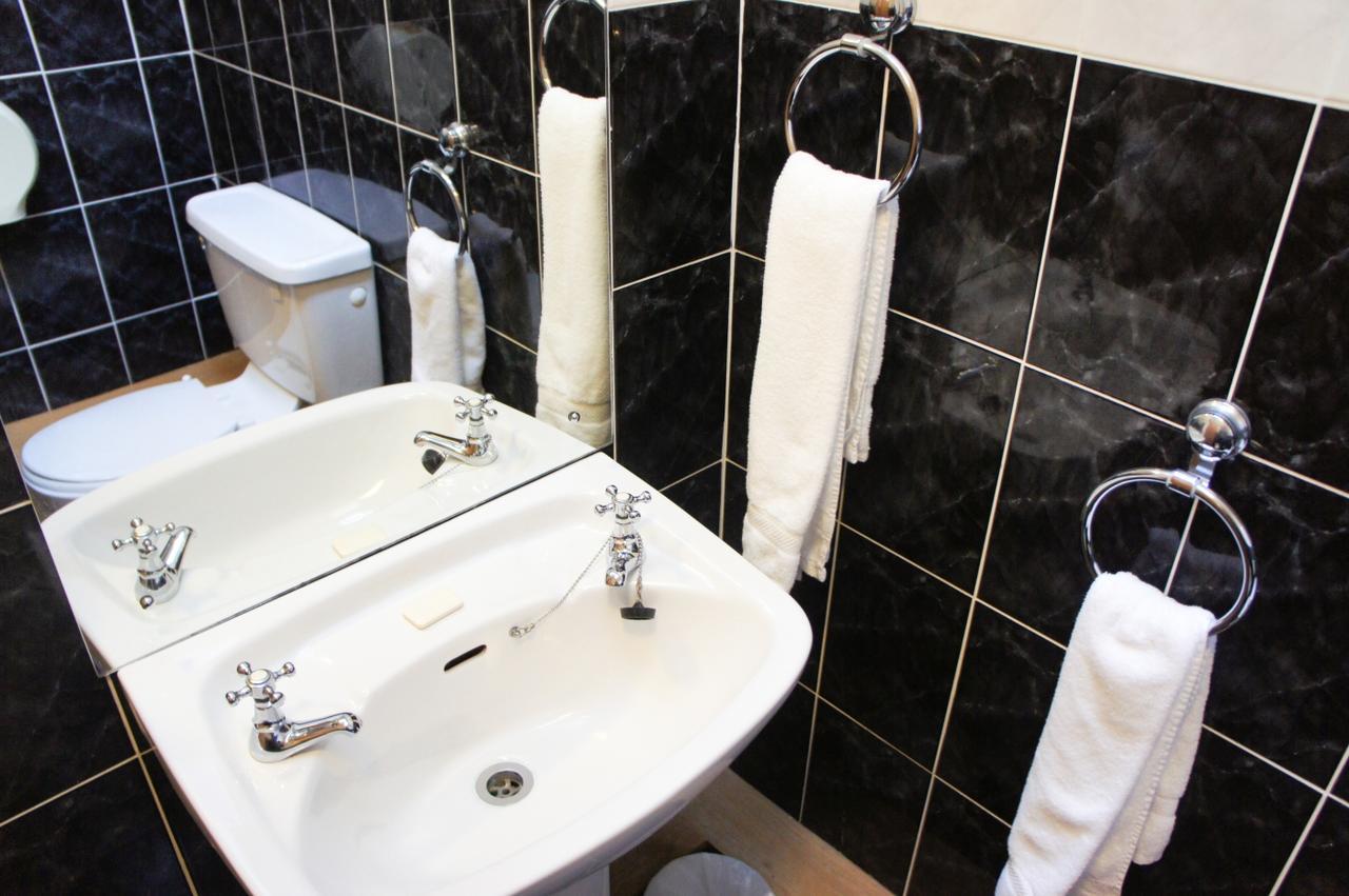 The Coach House Bed and Breakfast Roundwood Esterno foto
